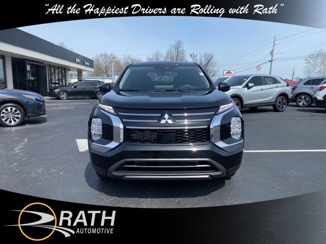 2026 Mitsubishi Outlander ES