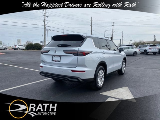 2026 Mitsubishi Outlander ES