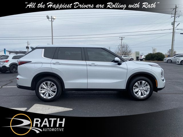 2026 Mitsubishi Outlander ES