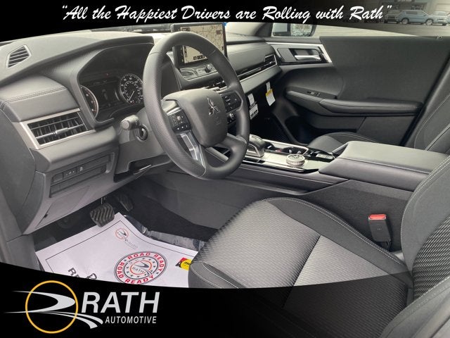 2026 Mitsubishi Outlander ES