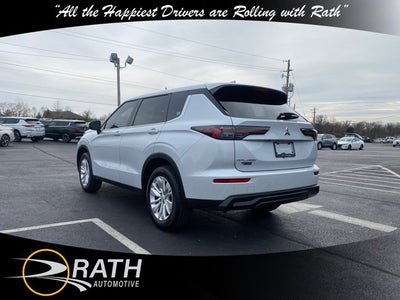 2026 Mitsubishi Outlander ES