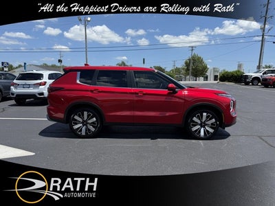 2025 Mitsubishi Outlander SE