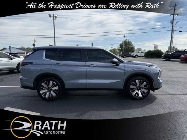 2025 Mitsubishi Outlander SE