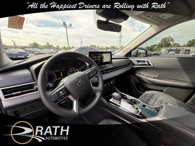 2025 Mitsubishi Outlander SE