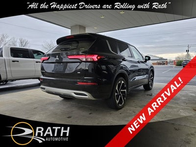 2024 Mitsubishi Outlander SE