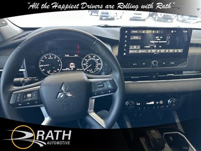 2025 Mitsubishi Outlander SE