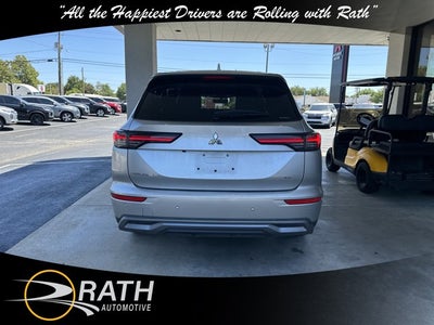 2025 Mitsubishi Outlander SE