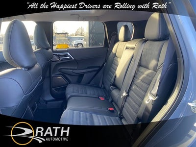 2025 Mitsubishi Outlander SE Tech Package