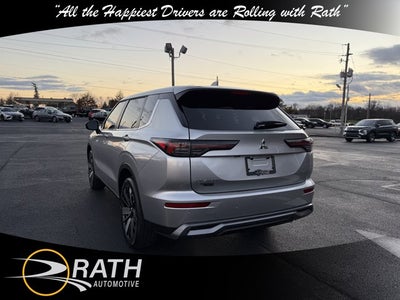 2025 Mitsubishi Outlander SE