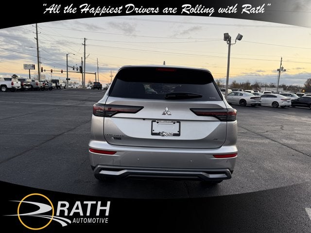 2025 Mitsubishi Outlander SE