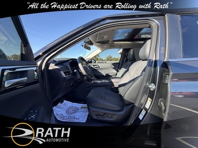 2025 Mitsubishi Outlander SE Tech Package