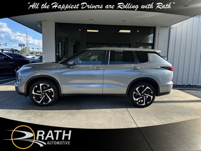 2024 Mitsubishi Outlander SE Black Edition w/Pano Roof