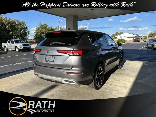 2024 Mitsubishi Outlander SE Black Edition w/Pano Roof