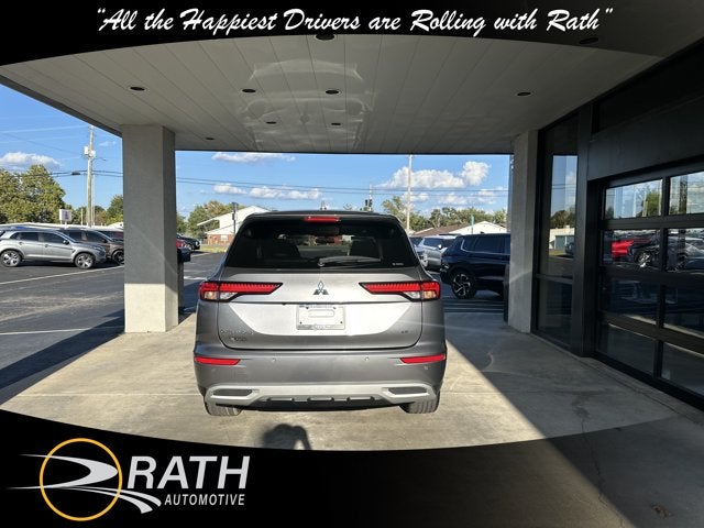 2024 Mitsubishi Outlander SE Black Edition w/Pano Roof