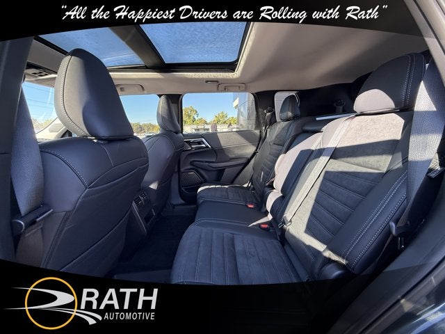 2025 Mitsubishi Outlander SE Tech Package