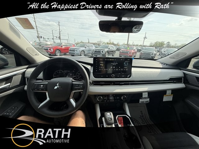 2026 Mitsubishi Outlander SE