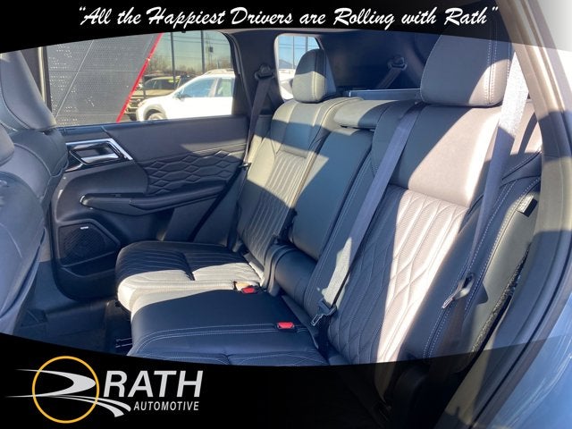 2025 Mitsubishi Outlander SEL