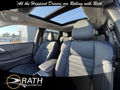 2025 Mitsubishi Outlander Plug-In Hybrid SE Tech Package