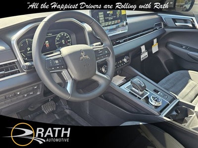 2025 Mitsubishi Outlander Plug-In Hybrid SE