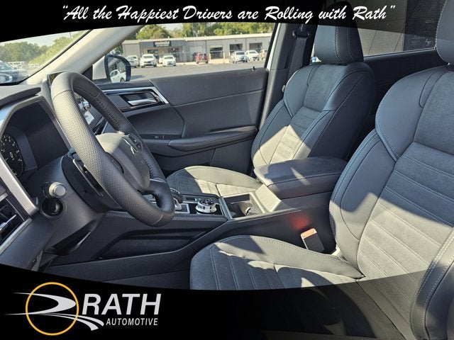 2025 Mitsubishi Outlander Plug-In Hybrid SE