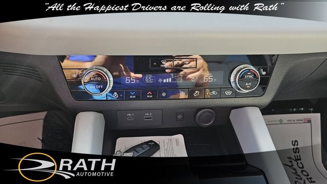 2025 Mitsubishi Outlander Plug-In Hybrid SEL Platinum Edition