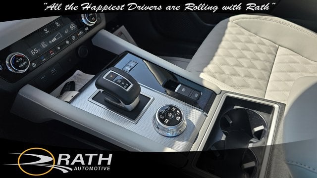 2025 Mitsubishi Outlander Plug-In Hybrid SEL Platinum Edition