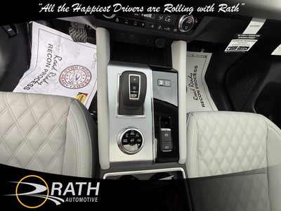 2025 Mitsubishi Outlander Plug-In Hybrid SEL Platinum Edition