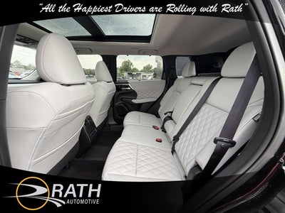 2025 Mitsubishi Outlander Plug-In Hybrid SEL Platinum Edition