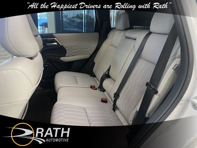 2026 Mitsubishi Outlander Plug-In Hybrid SEL