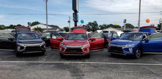 Rath Mitsubishi Storefront with Eclipse Cross